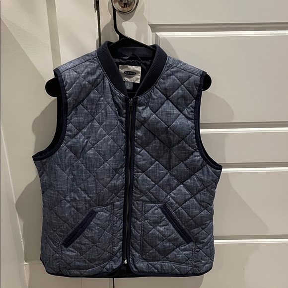 Old Navy Quilted Vests in Blue, Red/Blk buffalo plaid and Cream. All sz large - Picture 2 of 7